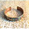 Bracelet Om Mani Padmé Houng multicolore en cuivre made in Népal