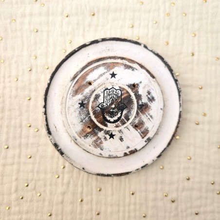 Porte-encens rond en bois blanchi Main de Fatma (Hamsa)